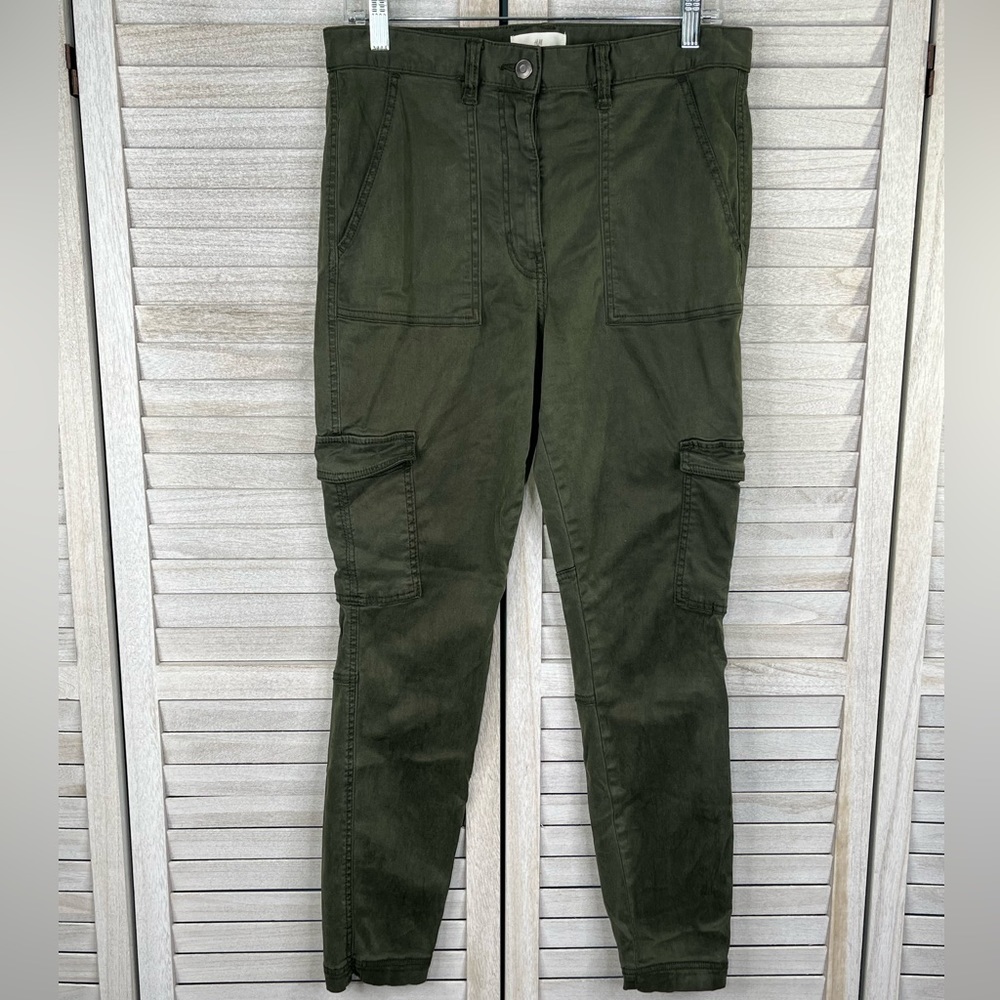 H&M Women's Stretchy Cargo Skinny Jeans
Washed Olive-10